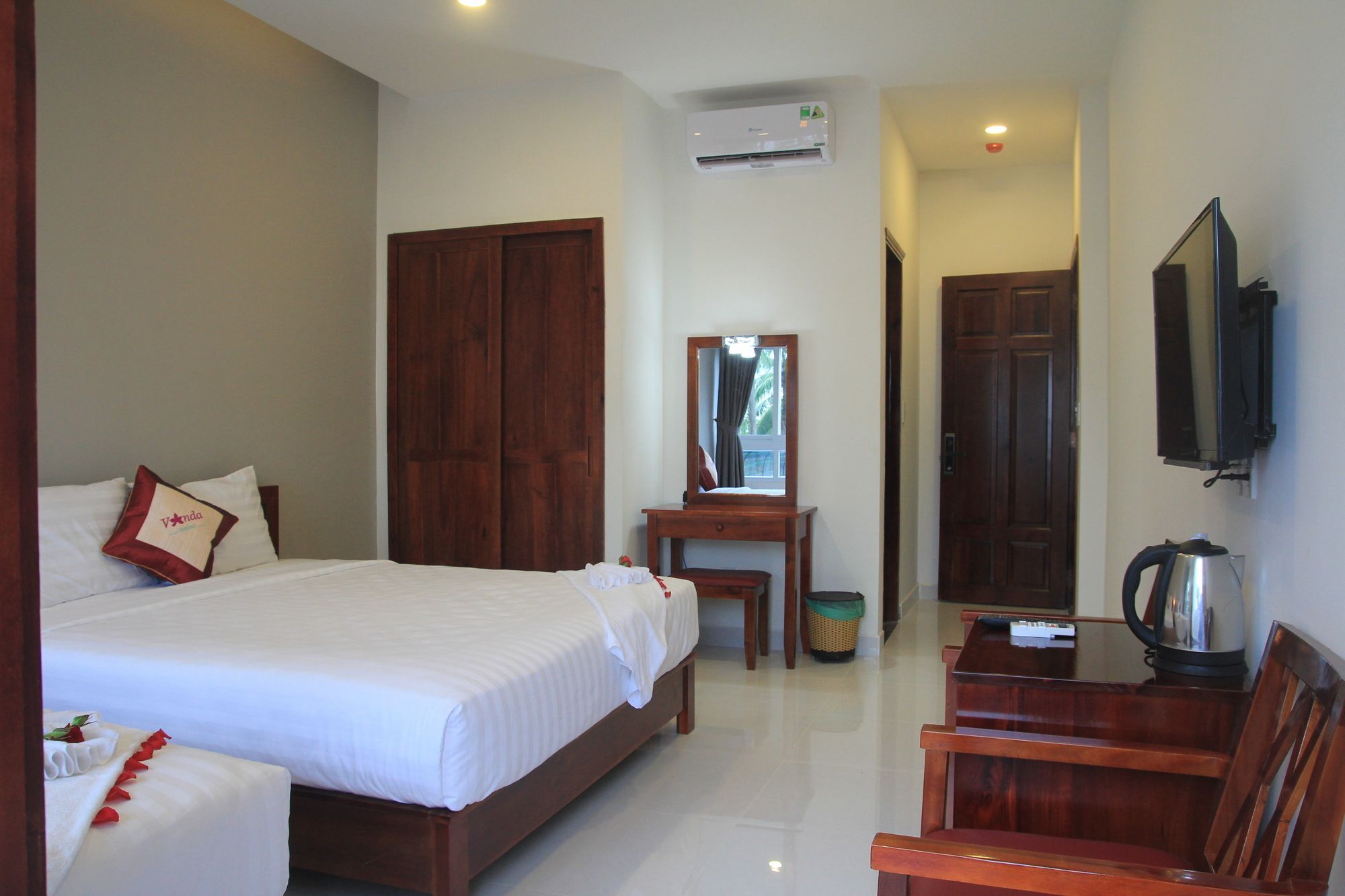 Vanda Hotel Phu Quoc Extérieur photo