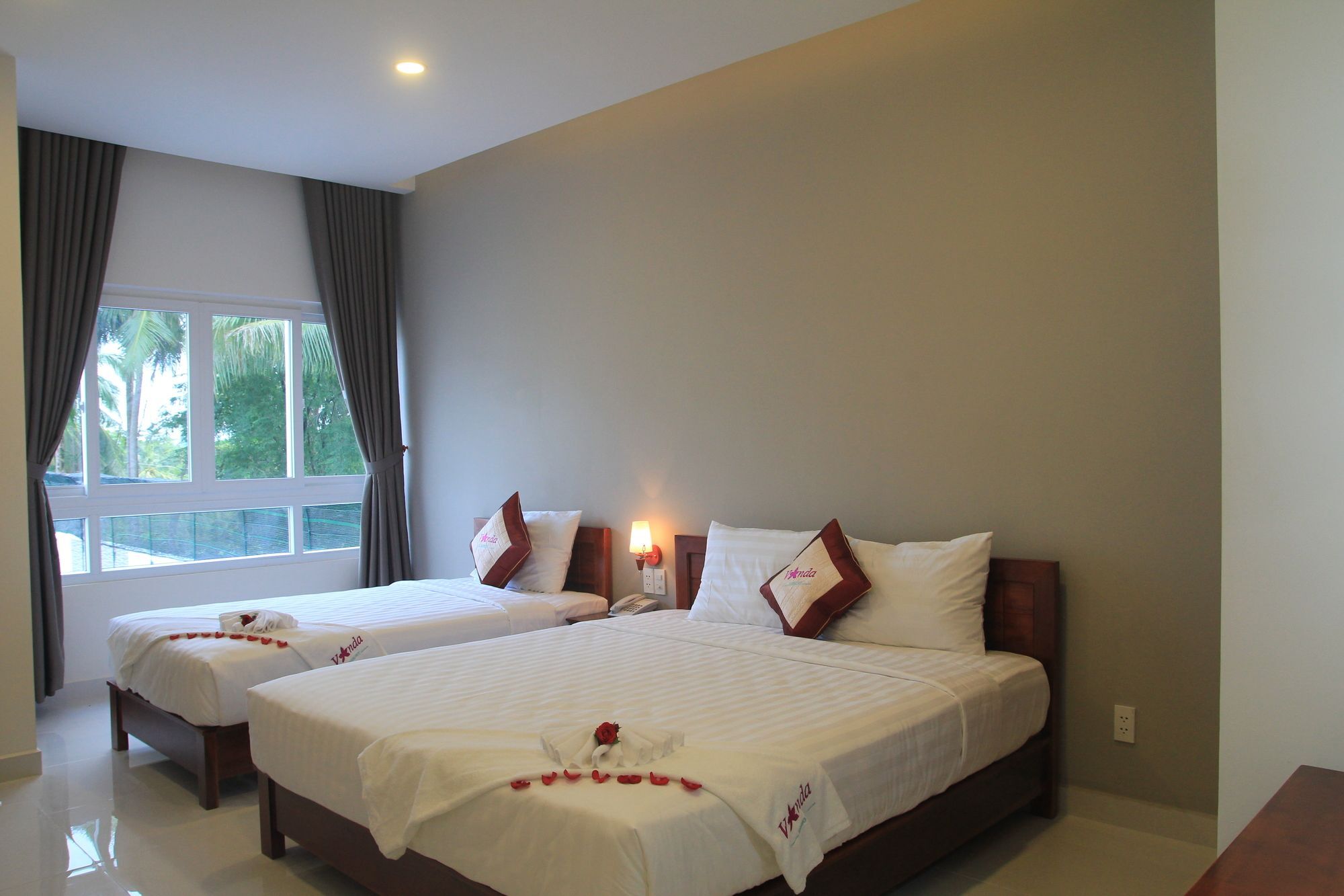 Vanda Hotel Phu Quoc Extérieur photo