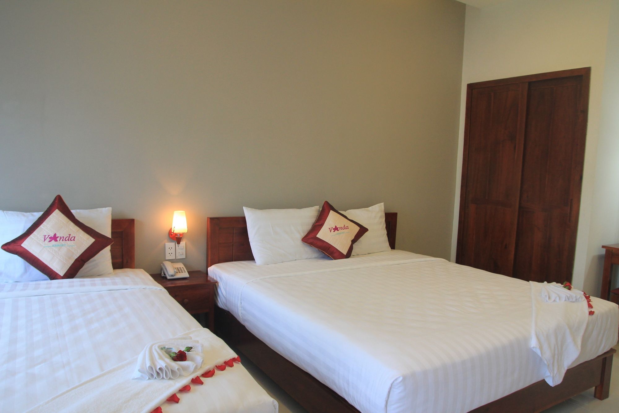 Vanda Hotel Phu Quoc Extérieur photo