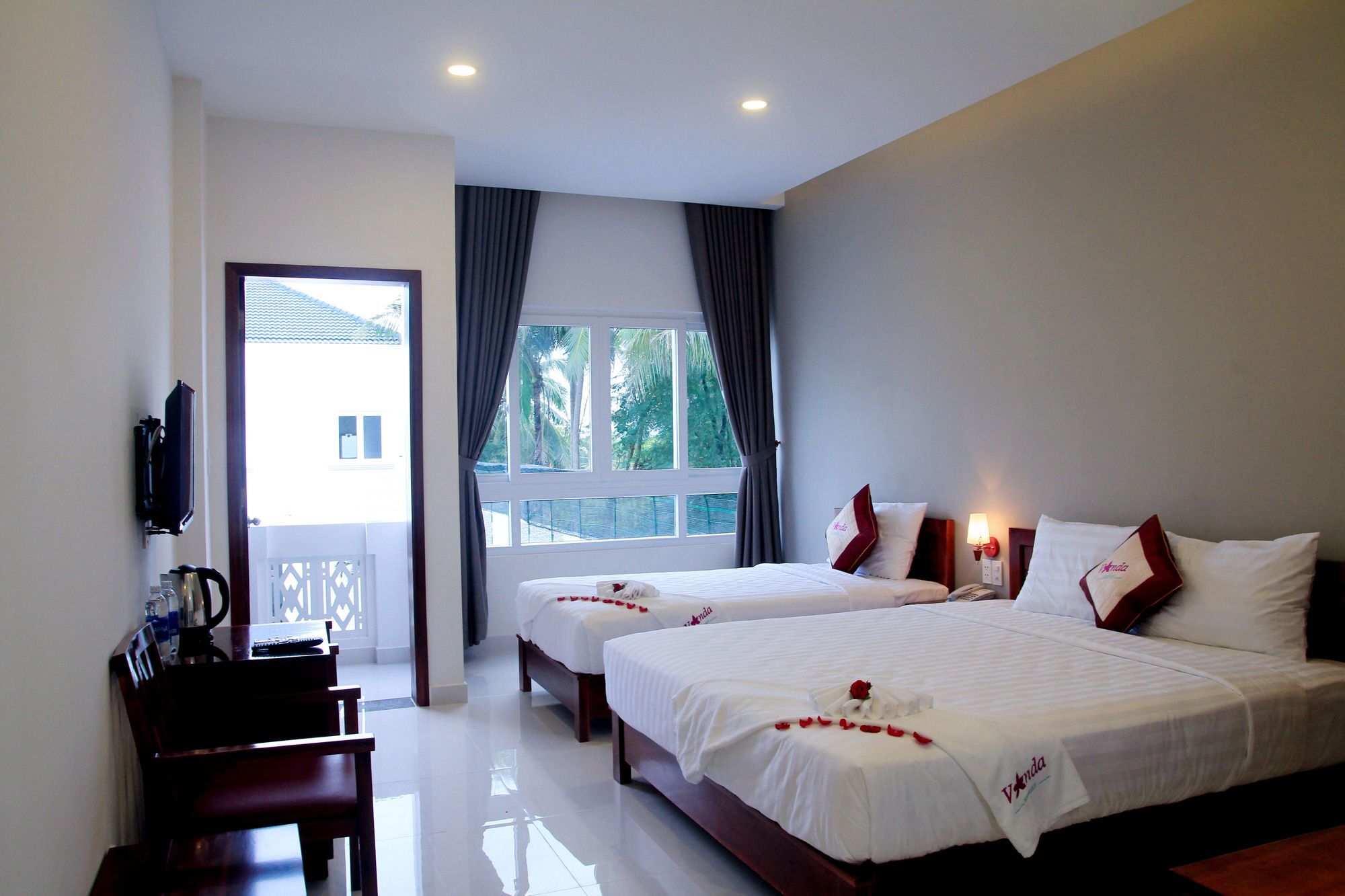 Vanda Hotel Phu Quoc Extérieur photo